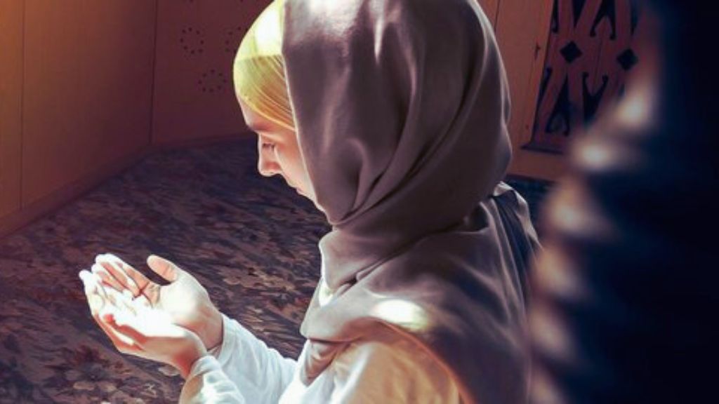 Mengamalkan Tawakal dalam Keseharian: Kunci Akhlak Islam yang Mendalam