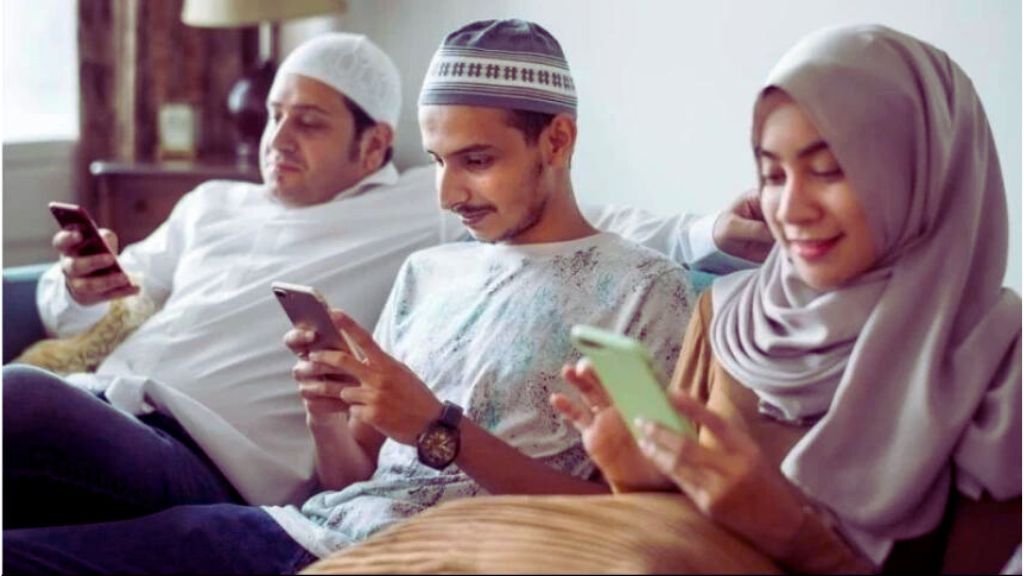 Akhlak Islam di Era Media Sosial: Membangun Etika Positif di Dunia Digital