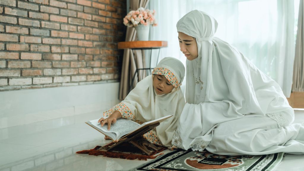 Menyelami Akhlak Islam dalam Keluarga: Fondasi Kebahagiaan Rumah Tangga